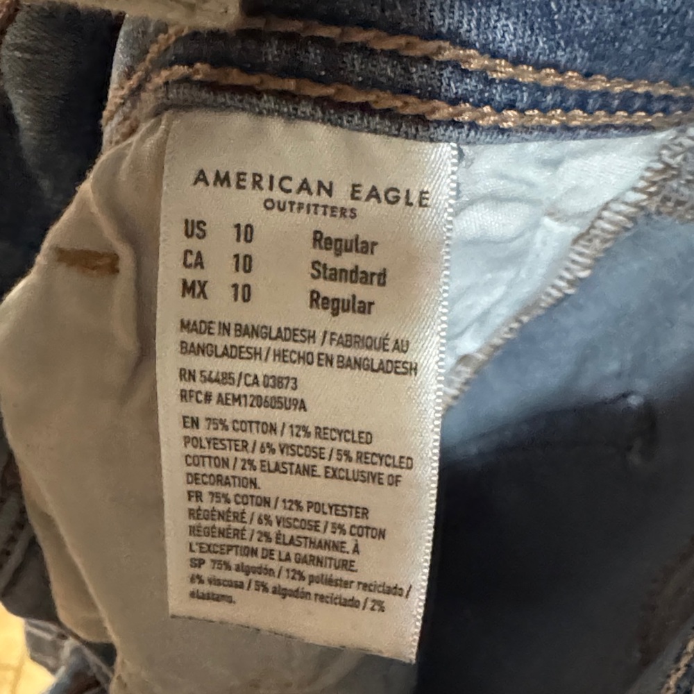 American Eagle Outfitters women’s size 10 flair leg jeans smoke free home